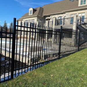 Aluminum-Picket-Fence-Aluminum-Fence-Aluminum-Picket-Fence-with-Finials