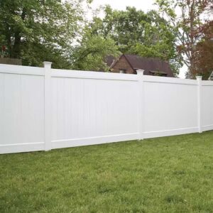 White-Vinyl-Fence-Panels-Vinyl-Fence-Panels-Vinyl-Fence-Panels-Installed-in-Brampton